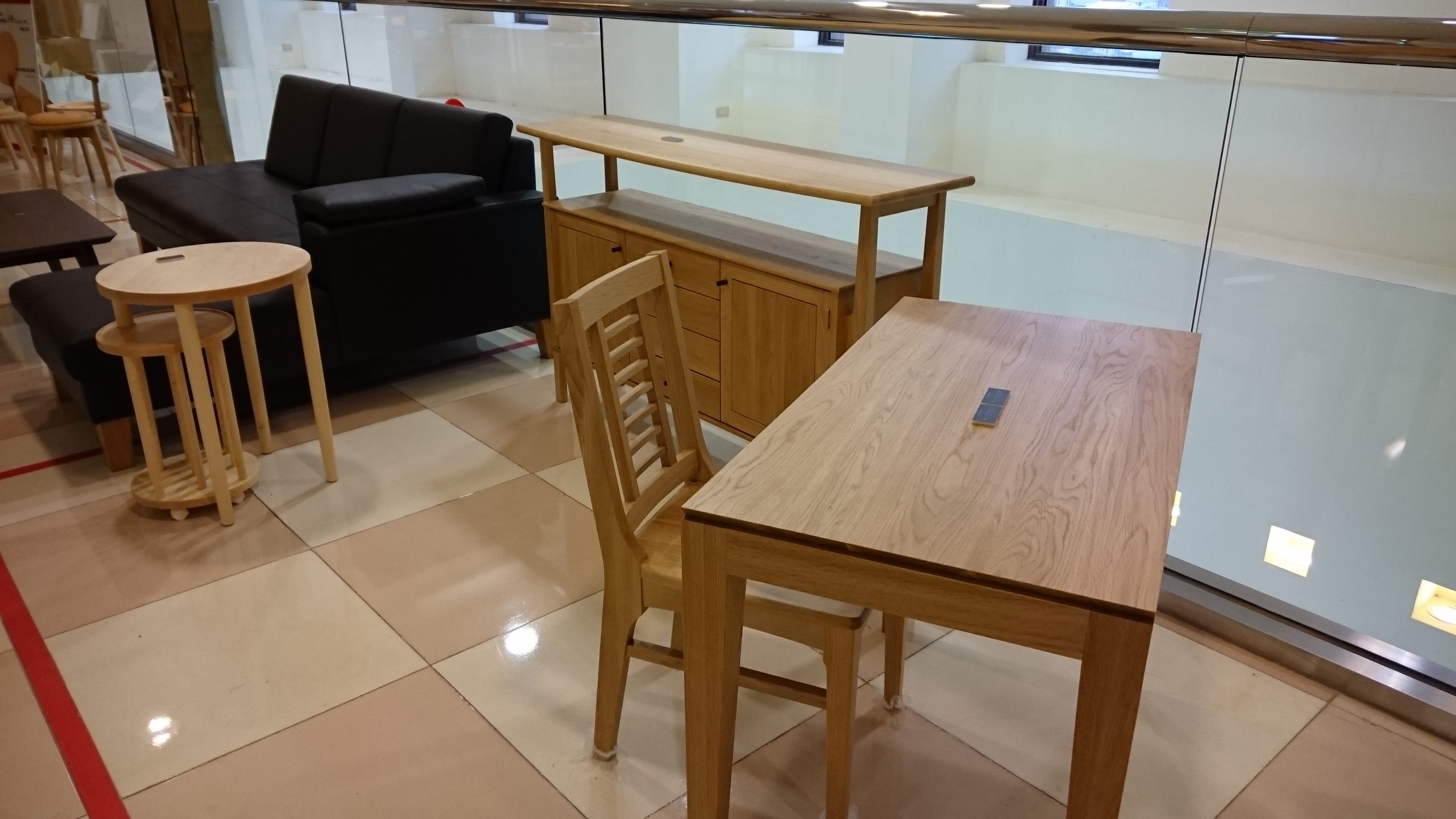 木製家具の展示