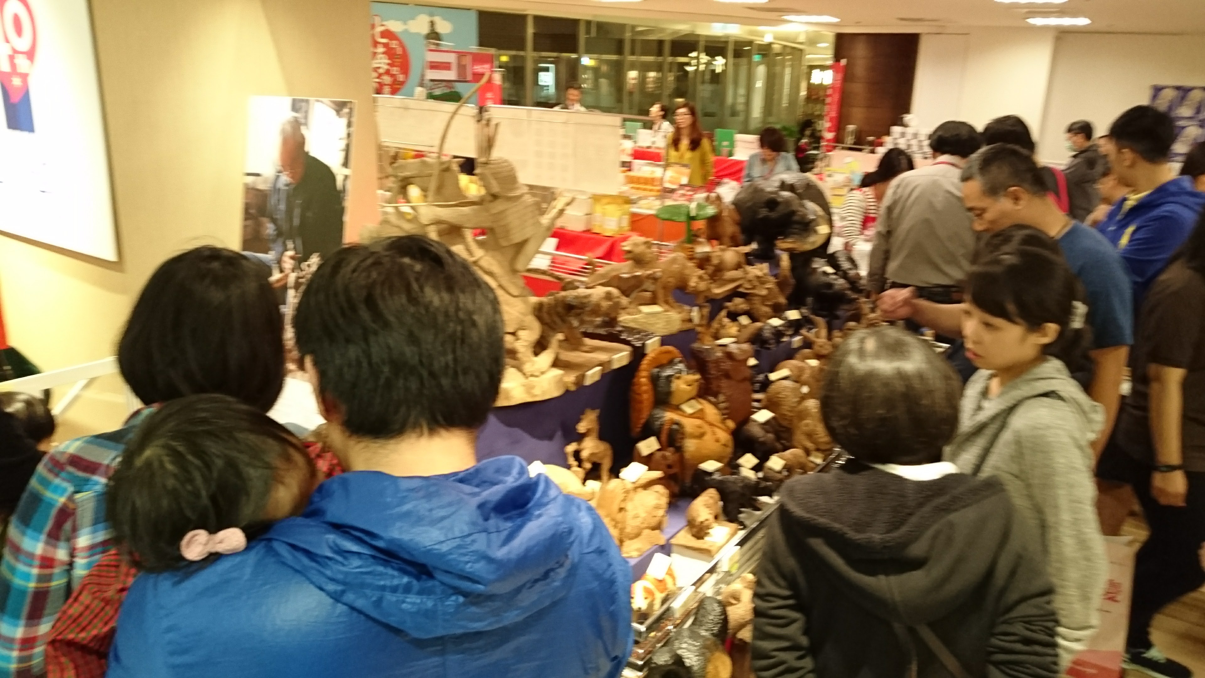 旭川クラフト作品の展示